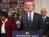 4 de febrero de 2016: El senador Hughes y Haywood celebran una rueda de prensa sobre educación.4 de febrero de 2016: Centro Comunitario del Oeste de Filadelfia - Gira Escuelas que Enseñan.