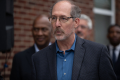 Noviembre 17, 2023: Senator Hughes hosted a press conference on Viernes at 1PM to celebrate the new affordable housing investments that were awarded through the Housing Options Program. We’d like to invite all members to join us to call attention to the new funding and the need for more investments in affordable housing throughout PA.