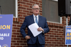 Noviembre 17, 2023: Senator Hughes hosted a press conference on Viernes at 1PM to celebrate the new affordable housing investments that were awarded through the Housing Options Program. We’d like to invite all members to join us to call attention to the new funding and the need for more investments in affordable housing throughout PA.