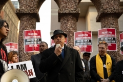 Abril 4, 2019 – Senator Vincent Hughes  stands with POWER Interfaith, UNITE HERE and other supporters of the Marriott hotel workers seeking better working conditions.