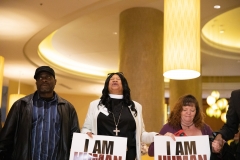 Abril 4, 2019 – Senator Vincent Hughes  stands with POWER Interfaith, UNITE HERE and other supporters of the Marriott hotel workers seeking better working conditions.