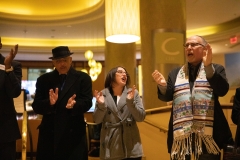 Abril 4, 2019 – Senator Vincent Hughes  stands with POWER Interfaith, UNITE HERE and other supporters of the Marriott hotel workers seeking better working conditions.