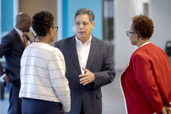 Abril 22, 2025: Senator Vincent Hughes convened a group of federal, state, and city lawmakers and healthcare leaders to discuss how Pennsylvania and Philadelphia can address looming cuts to health insurance and coverage provided by Medicaid, the Affordable Care Act/Pennie, and CHIP