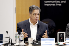 Abril 22, 2025: Senator Vincent Hughes convened a group of federal, state, and city lawmakers and healthcare leaders to discuss how Pennsylvania and Philadelphia can address looming cuts to health insurance and coverage provided by Medicaid, the Affordable Care Act/Pennie, and CHIP