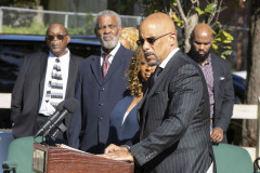 October 14, 2022: Sen. Vincent Hughes today held a news conference at the New Africa Center in West Philadelphia to present a $2 million state grant to the Islamic Culture Preservation and Information Council.