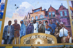October 14, 2022: Sen. Vincent Hughes today held a news conference at the New Africa Center in West Philadelphia to present a $2 million state grant to the Islamic Culture Preservation and Information Council.