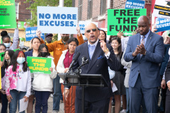 Mayo 12, 2022: Sen. Hughes and Rep. Fiedler  co-hosted a “No More Excuses” education funding rally outside the more than century-old Francis Scott Key Elementary School in South Philadelphia today to demand Harrisburg use a record $8 billion revenue surplus to address school funding disparities.