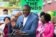 Mayo 12, 2022: Sen. Hughes and Rep. Fiedler  co-hosted a “No More Excuses” education funding rally outside the more than century-old Francis Scott Key Elementary School in South Philadelphia today to demand Harrisburg use a record $8 billion revenue surplus to address school funding disparities.