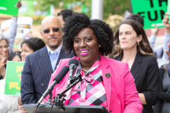 Mayo 12, 2022: Sen. Hughes and Rep. Fiedler  co-hosted a “No More Excuses” education funding rally outside the more than century-old Francis Scott Key Elementary School in South Philadelphia today to demand Harrisburg use a record $8 billion revenue surplus to address school funding disparities.