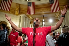 Junio 12, 2019: Senator Hughes joins students, parents, community activists, and faith leaders from different traditions for POWER’s “Educational Apartheid” Day of Action to demand equality for our children.