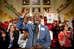 Junio 12, 2019: Senator Hughes joins students, parents, community activists, and faith leaders from different traditions for POWER’s “Educational Apartheid” Day of Action to demand equality for our children.