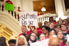 Junio 12, 2019: Senator Hughes joins students, parents, community activists, and faith leaders from different traditions for POWER’s “Educational Apartheid” Day of Action to demand equality for our children.