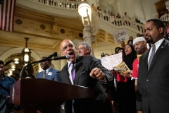 Junio 12, 2019: Senator Hughes joins students, parents, community activists, and faith leaders from different traditions for POWER’s “Educational Apartheid” Day of Action to demand equality for our children.