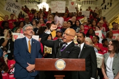 Junio 12, 2019: Senator Hughes joins students, parents, community activists, and faith leaders from different traditions for POWER’s “Educational Apartheid” Day of Action to demand equality for our children.