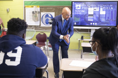 Mayo 23, 2023: Sen. Hughes visited several Philadelphia area schools along with other successful professionals to talk to students about career opportunities and the impact of education. The visit was part of Hughes’ ongoing “See Me, Imagine You Series” intended to give students targets and inspirational examples for success.