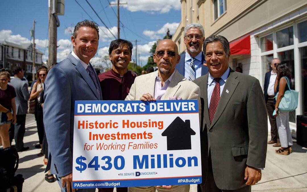 El gobernador Wolf, el senador Hughes y la Asamblea General celebran las inversiones críticas para abordar la crisis de la vivienda asequible