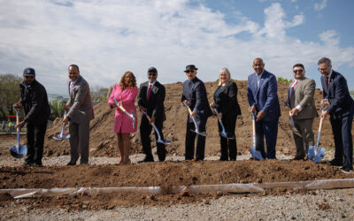 El senador Hughes se une a los líderes locales, estatales y federales en la colocación de la primera piedra de 40 nuevos apartamentos asequibles para personas mayores en Mantua